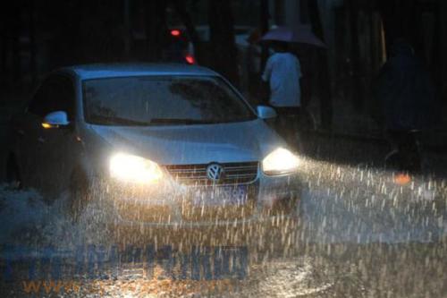 雨天汽车自动死火，汽车雨天熄火原因介绍